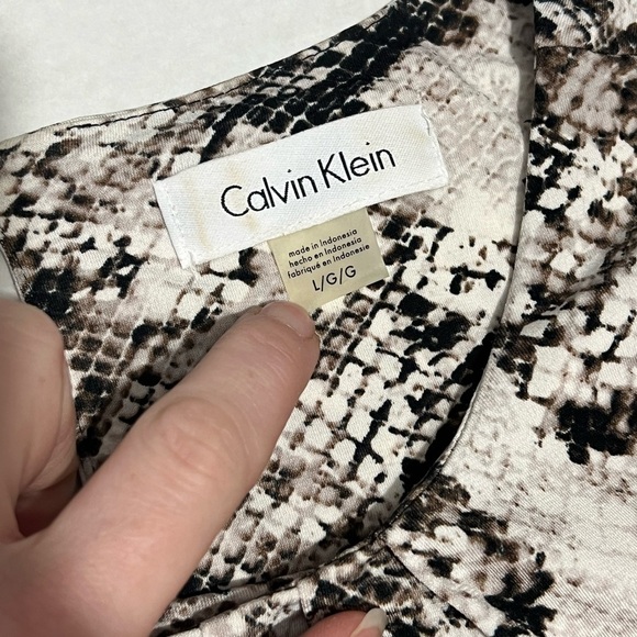 Calvin Klein - Sleeveless Snakeskin Print Top Sz. Lg. - Picture 3 of 7
